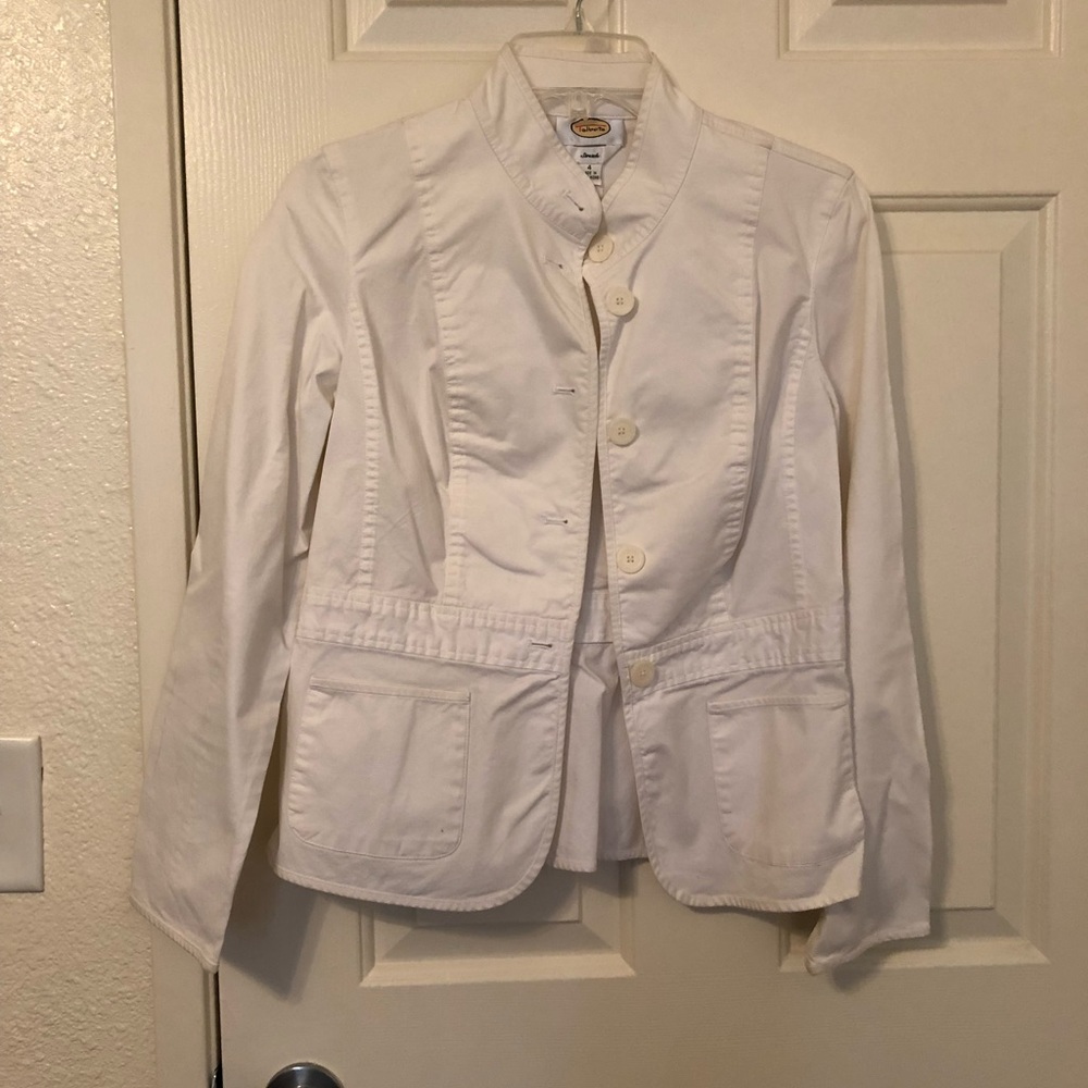 Withe Blazer, Good Condition - image 1